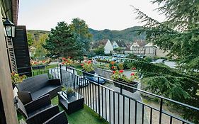 La Cure grand appartement familial 3 chambres avec terrasse et parking à 10 minutes de Colmar